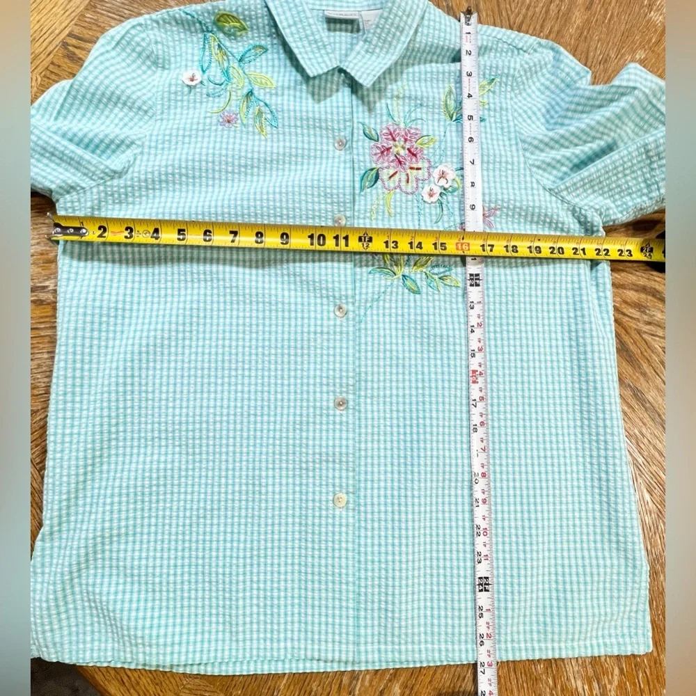 VINTAGE picnic gingham check seersucker plaid button down shirt aqua‎ floral 90s